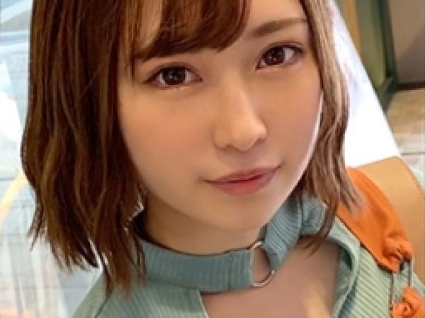 【18歳スレンダー美少女の初々しいSEX】『恥ずかしい…』洋菓子店で働くウブな貧乳娘がカメラの前で赤面ハメ撮り！ご無沙汰ま○こにチンポ挿入され、敏感ボディがピクピク反応！初々しい喘ぎ声がたまらない♥