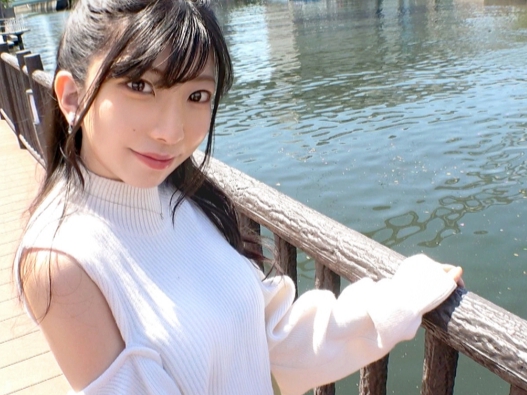 【美脚スレンダー娘の淫乱覚醒】『気持ち良すぎる…』キュートな女の子がチンコの快感に溺れる！細身ボディを震わせながら膣内を激しく刺激され、ヨガリまくるエロい姿に興奮必至！♡