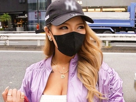 【ギャルJDのデカチン調教】『奥まで突いて…』女子大生ギャルが巨根に翻弄され、手マンで潮吹き大洪水！マングリ返しで激しく突かれ、痙攣しながらイキまくる姿はエロすぎ注意♡