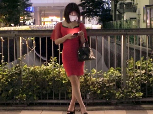 【美巨乳看護師の裏の顔】『こんなの初めて…』動物病院の清楚な看護師が、実はチンポ大好き淫乱女子！？ スレンダーなボディと巨乳を揺らして、下品なご奉仕で快楽に溺れる！ 腰がガクガク止まらない！♡