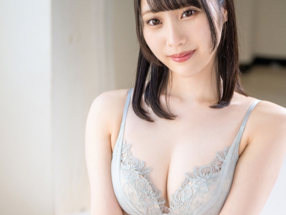 【色白美少女のAVデビュー】『緊張してる…』初々しい女の子がカメラの前で大胆に！まぶしい美ボディを晒し、肉棒を挿入され感じる姿に興奮MAX！初体験の快感に悶える姿は必見！♡