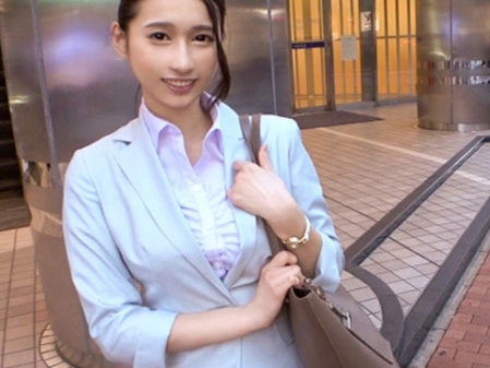 【即ハメOLナンパ】美脚美ボディのキャリアウーマン、仕事帰りに声かけて即ホテル！スーツを脱いだらエロすぎるカラダにチンポフル勃起、おマンコ激突きで喘ぎまくり！♡