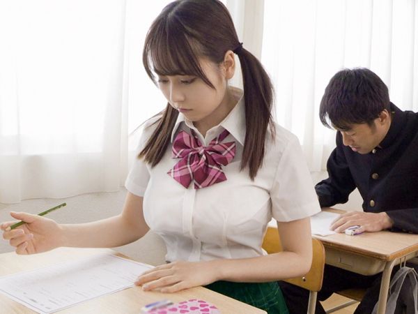 【クラスのマドンナが乱交解禁】『こんなの初めて…』Gカップ巨乳のアイドル女子が、初めての連続種付けSEXで大乱れ!膣内で精子を受け止める快感に夢中になり、次々と男たちを受け入れる!