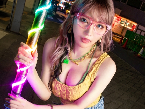 【ギャル痴女の濃厚プレイ】『もっと奥まで…』ドエロギャルがねっとりフェラで男を骨抜き！ギャルマンコを激しく突かれ、ザーメンたっぷり注がれて大満足の淫乱セックス！！