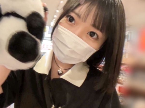 【爆乳素人女子の冒険】『ダメ…そんなに触らないで…』Hカップのノーブラ女子が街でナンパされ、即ホテル直行！フェラにパイズリ、コスプレSEXで感じまくり！粘着ナンパ師に痙攣するほどイカされちゃう！♡