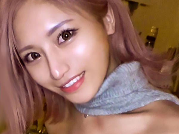 【巨乳ギャル夜這い】バーで働く美巨乳ギャルのパイパンオマ●コをクンニ責め！後ろからガンガン突かれて感じまくる！夜遊びギャルの淫らな本性♡